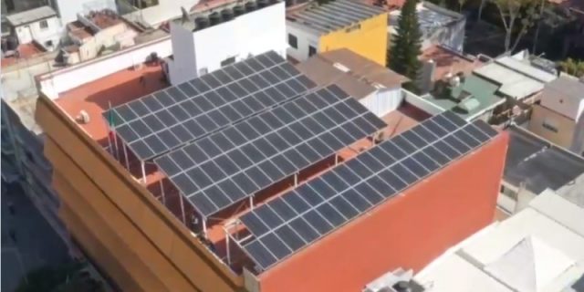 Inauguró el Gobierno de la CDMX el primero de 300 techos solares en la ciudad