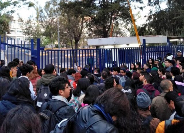 Encapuchadas tomaron (otra vez) las instalaciones de la FCPyS