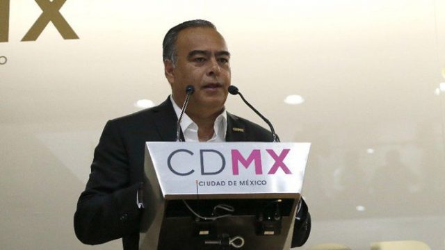 Confirman orden de aprehensión contra Raymundo Collins