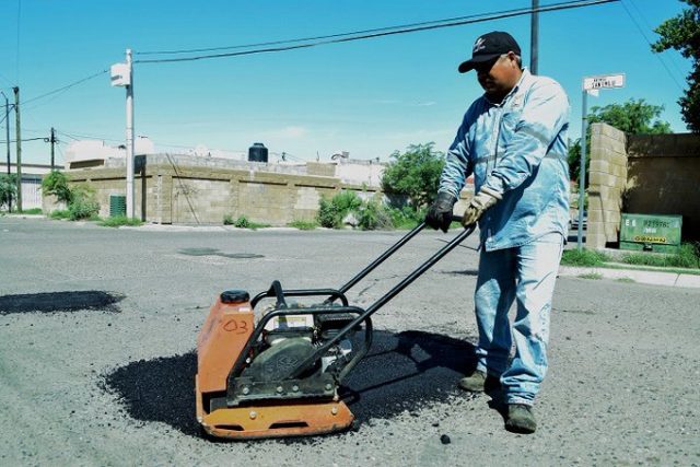 Hay presupuesto para bacheo en Hermosillo: Carrillo
