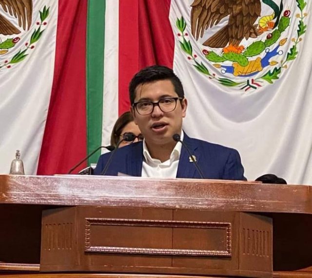 Asaltan a diputado local, señala a cajero por «ponerlo»