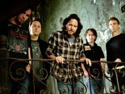 Pearl Jam abre paso a su etapa experimental con «Dance of Clairvoyants»