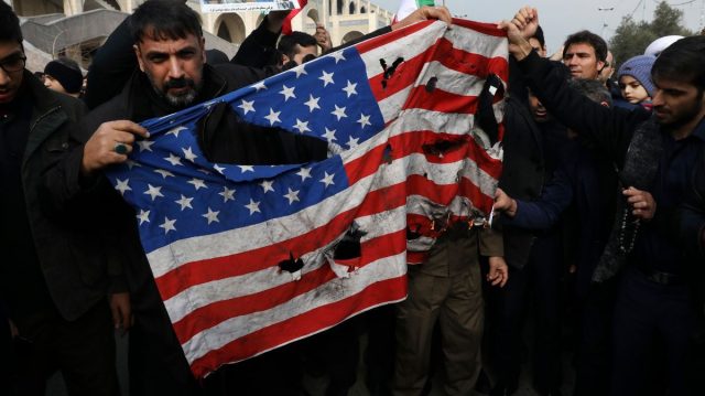 Irán y EUA mantienen la tensión mundial y amenazan con recrudecer ataques militares