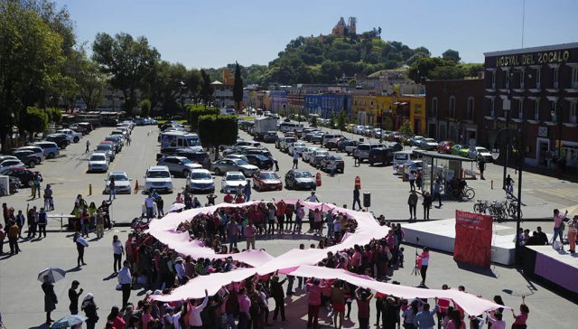 Protestan en Puebla por falta de tratamientos contra el cáncer Poblanerias - Protestan en Puebla por falta de tratamientos contra el cáncer