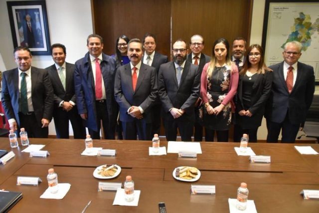 Crean convenio entre contraloría, derechos humanos e Inveamex