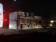 Vuelca camión de carga sobre la México-Pachuca
