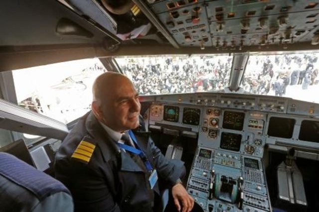 Tras ocho años aterriza por primera vez un vuelo comercial en Alepo Swissinfo - Tras ocho años aterriza por primera vez un vuelo comercial en Alepo