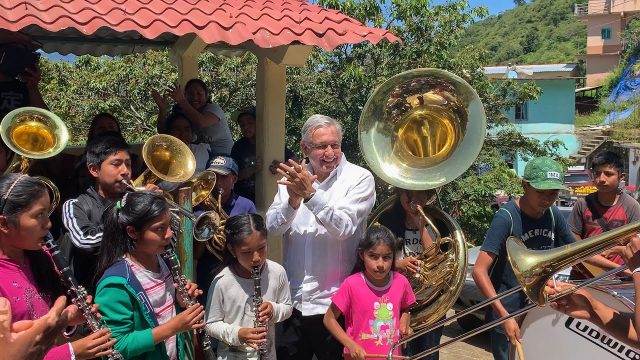 Entregó la SC mil instrumentos a 32 bandas comunitarias de Oaxaca