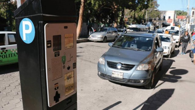 Autorizan incremento de 2 pesos a parquímetros de Pachuca