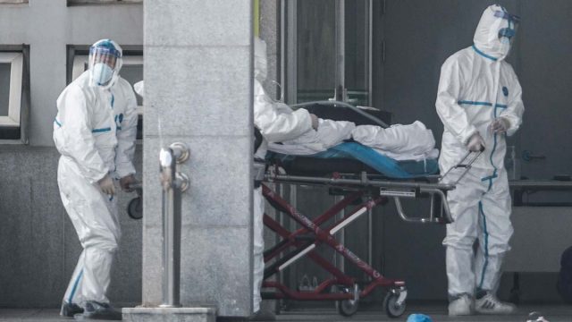 Muertes por coronavirus ascienden a más de 1000