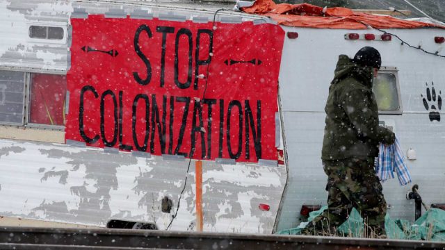 Cancelan servicio ferroviario en Canadá por protestas indígenas