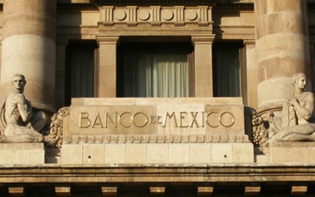Banxico vuelve a reducir tasa de interés en México a 7 %