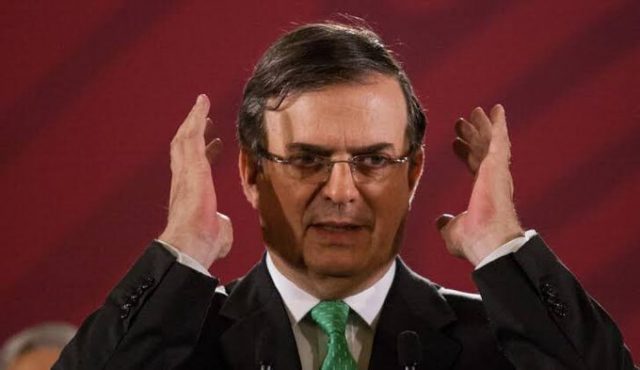 Ebrard anuncia cierre de frontera México-EUA