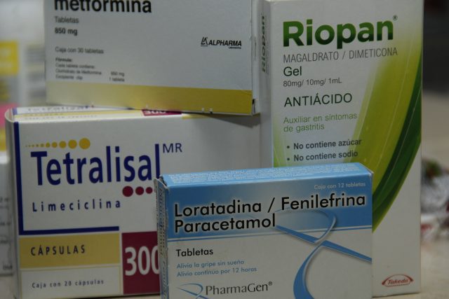 Niegan desabasto de medicamentos en Puebla