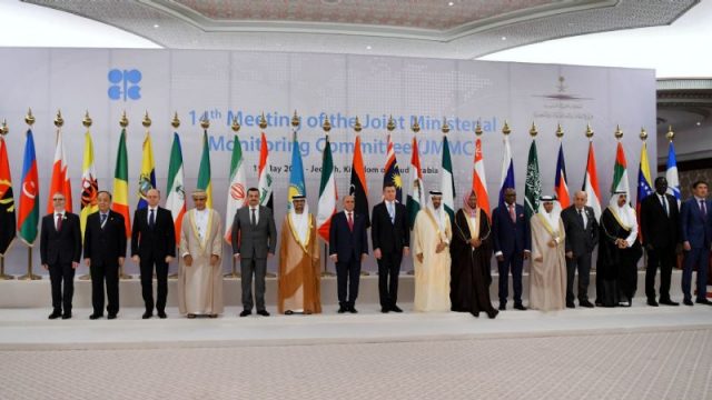 Alistan reunión entre OPEP y sus aliados para recuperar el precio del petróleo