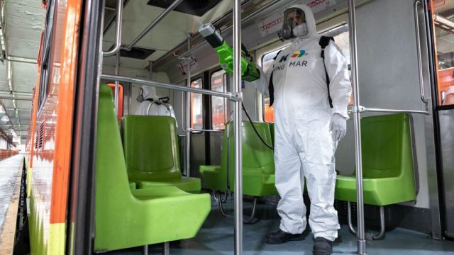 Refuerzan sanitización de espacios públicos de la CDMX en Fase 3 de la pandemia