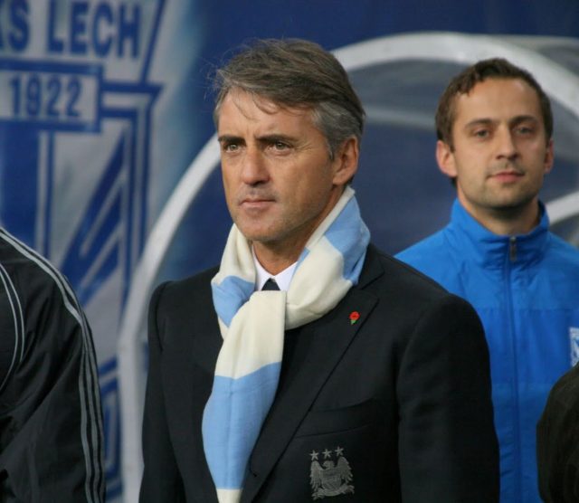 Los partidos deberían reanudarse la siguiente temporada: Mancini Wikipedia