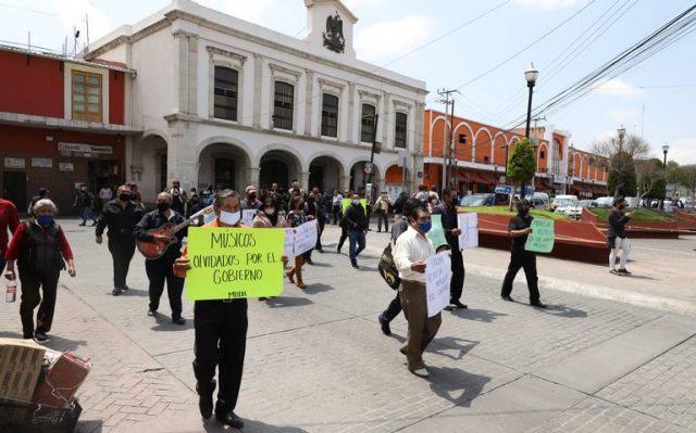 Músicos de Hidalgo se manifiestan para exigir apoyos y despensas El sol de Hidalgo