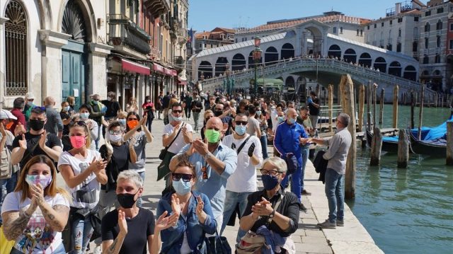 Italia reanuda actividades en zonas de menor riesgo El periódico
