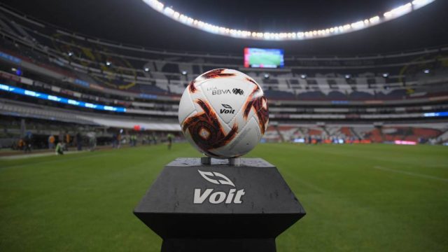 Juegos de bésibol y futbol pueden realizarse pero sin público Marca
