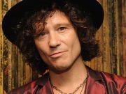 Señalan a Enrique Bunbury de posible plagio en sus canciones Sin Embargo
