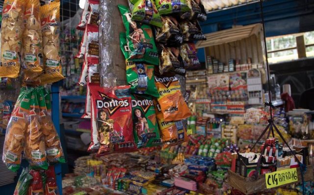 Proponen prohibir venta de comida chatarra a menores de edad El Sol de México