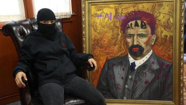 Autor del cuadro de Madero reprueba las pintas feministas SDP