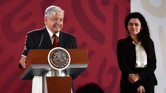 Obrador se compromete a recuperar los 63 cuerpos de Pasta de Conchos Andrés Manuel López Obrador