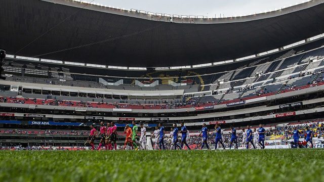 Confirman regreso de los aficionados a los estadios Fox Sports
