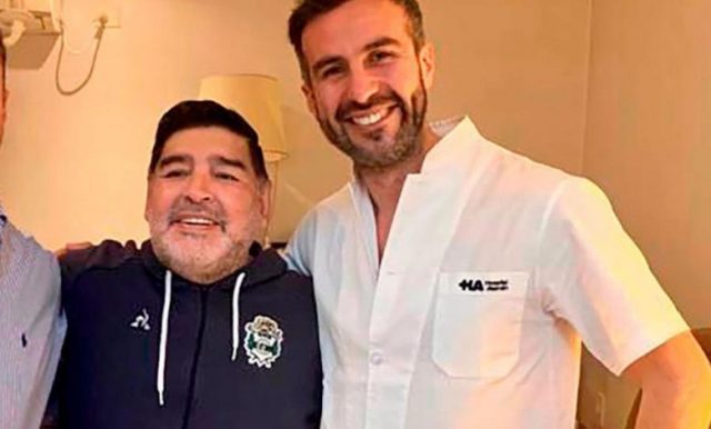 Imputan por homicidio culposo al médico de Diego Armando Maradona