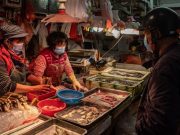 Mercado de Wuhan opera con normalidad y sin medidas sanitaras