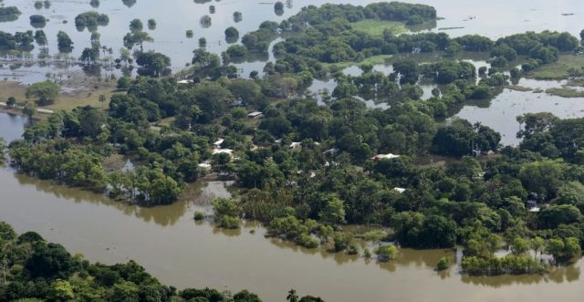 Semar evacuó a más de 2 mil tabasqueños afectados por la inundación Latinus