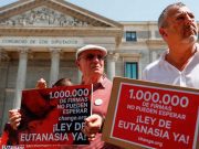 España aprueba la eutanasia