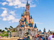 Disneyland París prevé su reapertura en abril