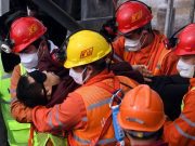 Rescatan en China a 11 mineros que quedaron atrapados 14 días
