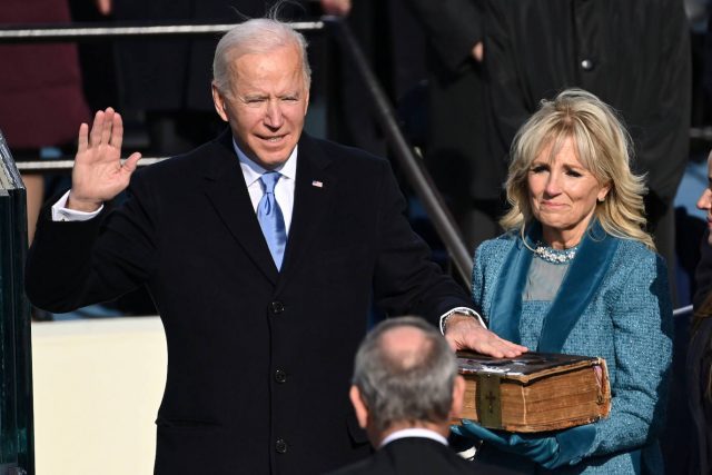 Joe Biden asume presidencia de EUA
