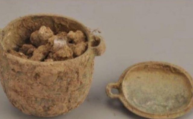 Descubren crema facial con más de 2 mil años de antigüedad