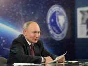 Putin celebra 60 años del primer vuelo espacial de Rusia