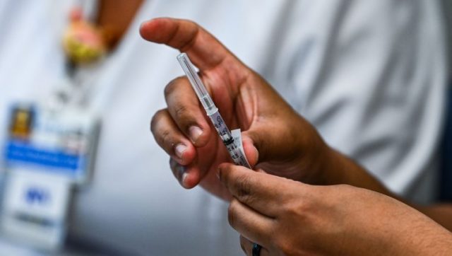 Confiscan en Polonia y México vacunas falsas de Pfizer