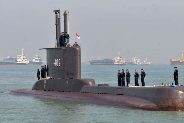 Encuentran restos de submarino desaparecido; dan por muertos a sus tripulantes