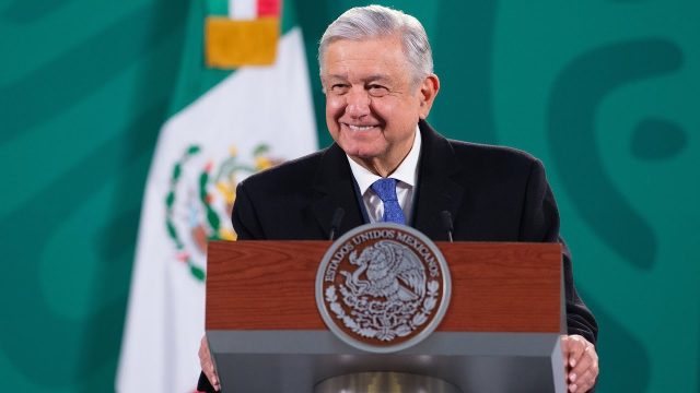 Regreso a clases presenciales será en junio: Obrador