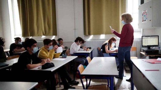 Por ser un obstáculo para el aprendizaje, Francia prohíbe el lenguaje inclusivo