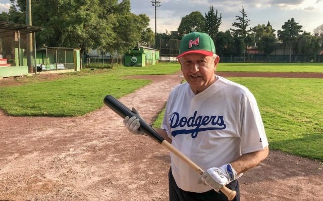 Obrador anuncia carreras técnicas en beisbol, boxeo y atletismo