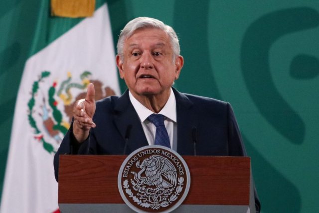 Accidente en L12 no fue por austeridad: Obrador
