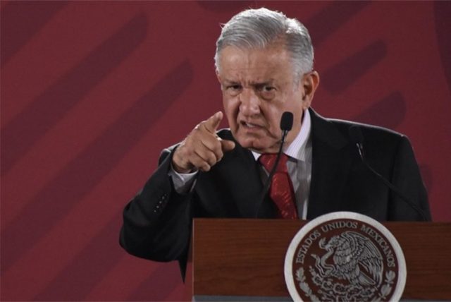 Obrador responde a «The Economist»: es una revista majadera y mentirosa