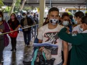 ¿Tienes entre 18 a 29 años? Aquí puedes registrarte para vacunarte contra la COVID-19