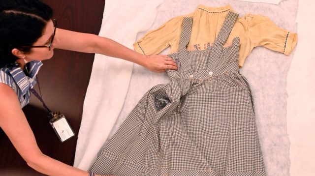 Encuentran vestido de Dorothy de la original «El mago de Oz»