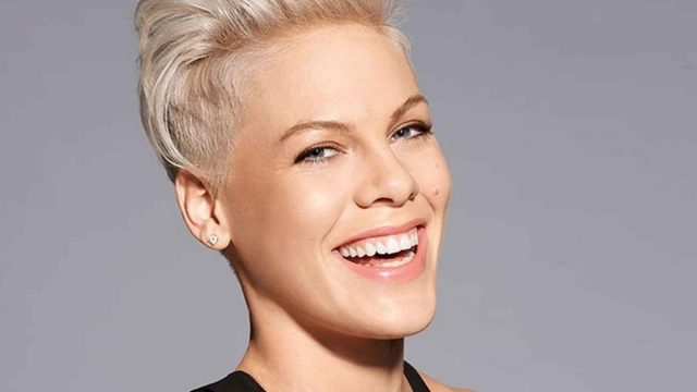 Pink se ofrece a pagar multa contra el equipo femenil de voleibol de Noruega
