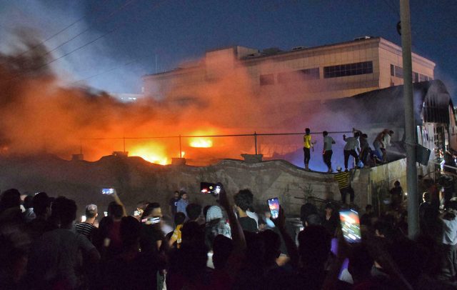 Se incendia hospital COVID en Irak; hay 92 muertos