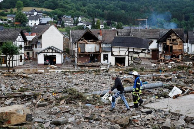 Al menos 40 muertos y 70 desaparecidos en Europa por inundaciones